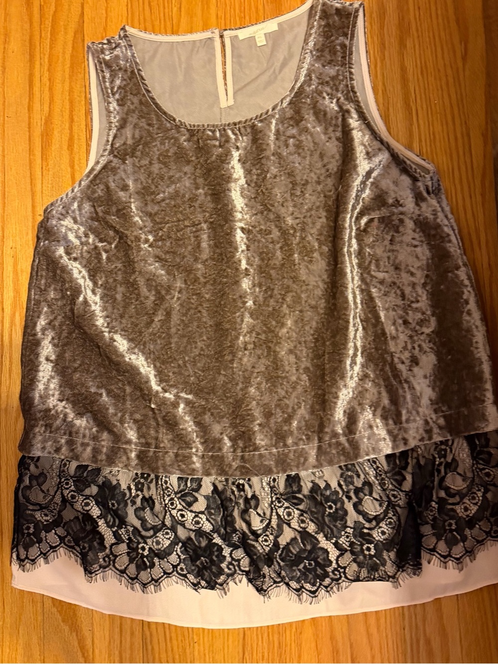 Women’s Velvet Lace-Trim Sleeveless Top - Gray